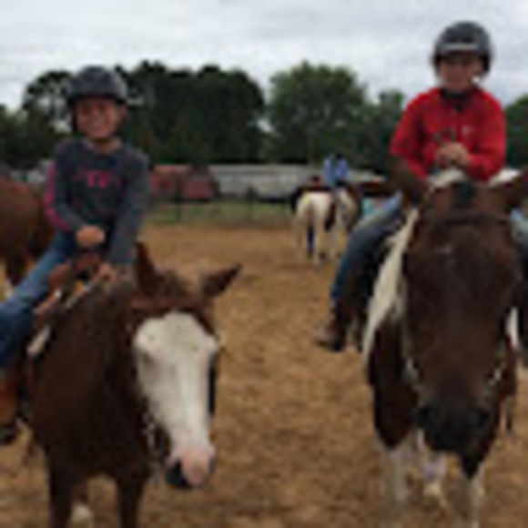 Meet your Posher, Laura - Picture 1 of 1